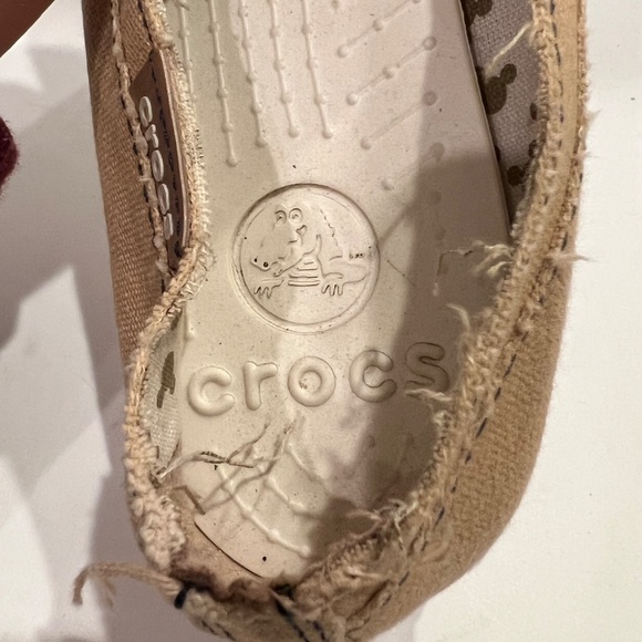 Crocs Disney Mickey Mouse Women’s Tan Canvas Slip On Shoes Loafers Shoes Size 10 - Picture 13 of 15